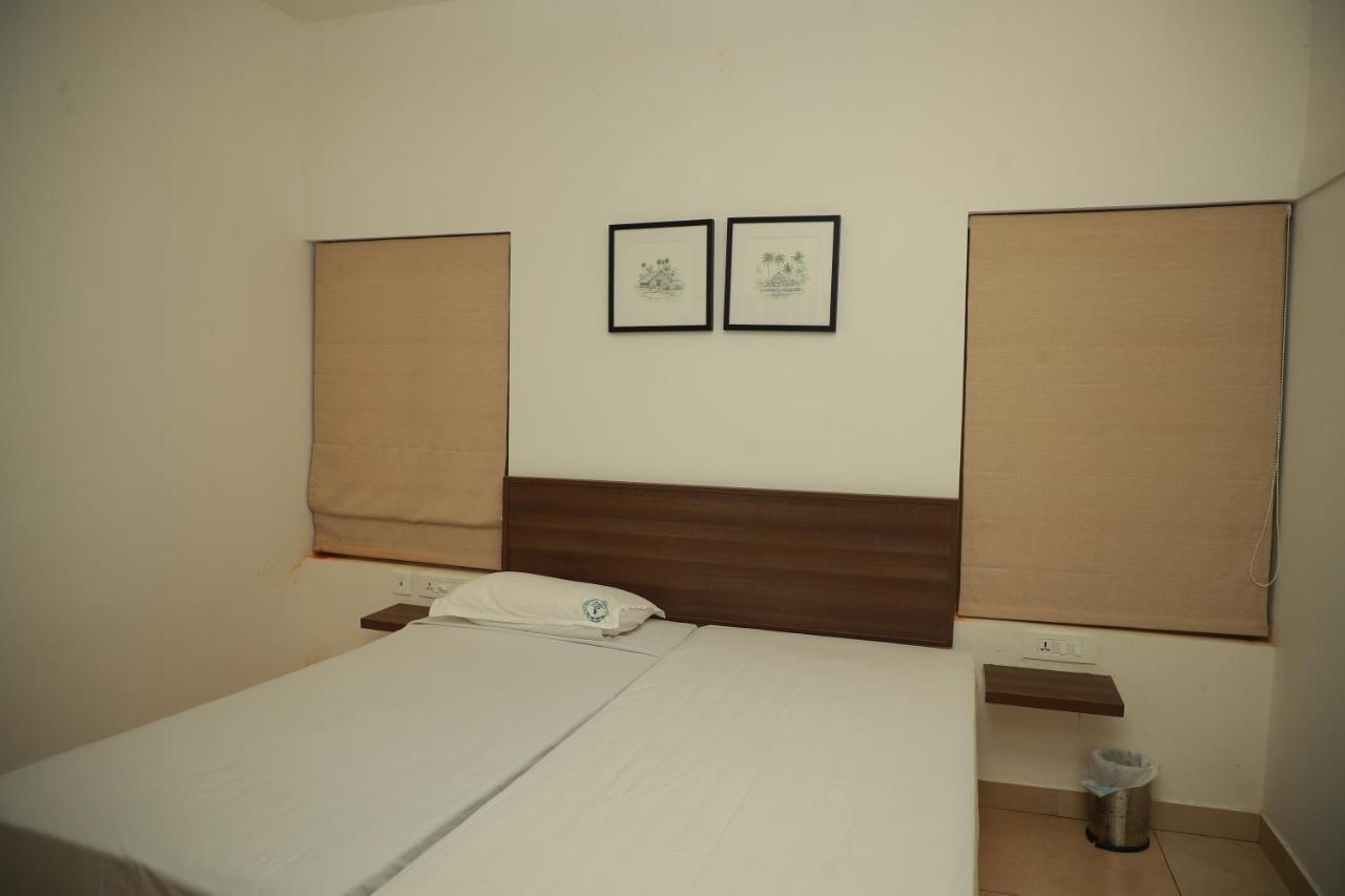 فندق Sahyadri Ayurveda Pīrmed المظهر الخارجي الصورة